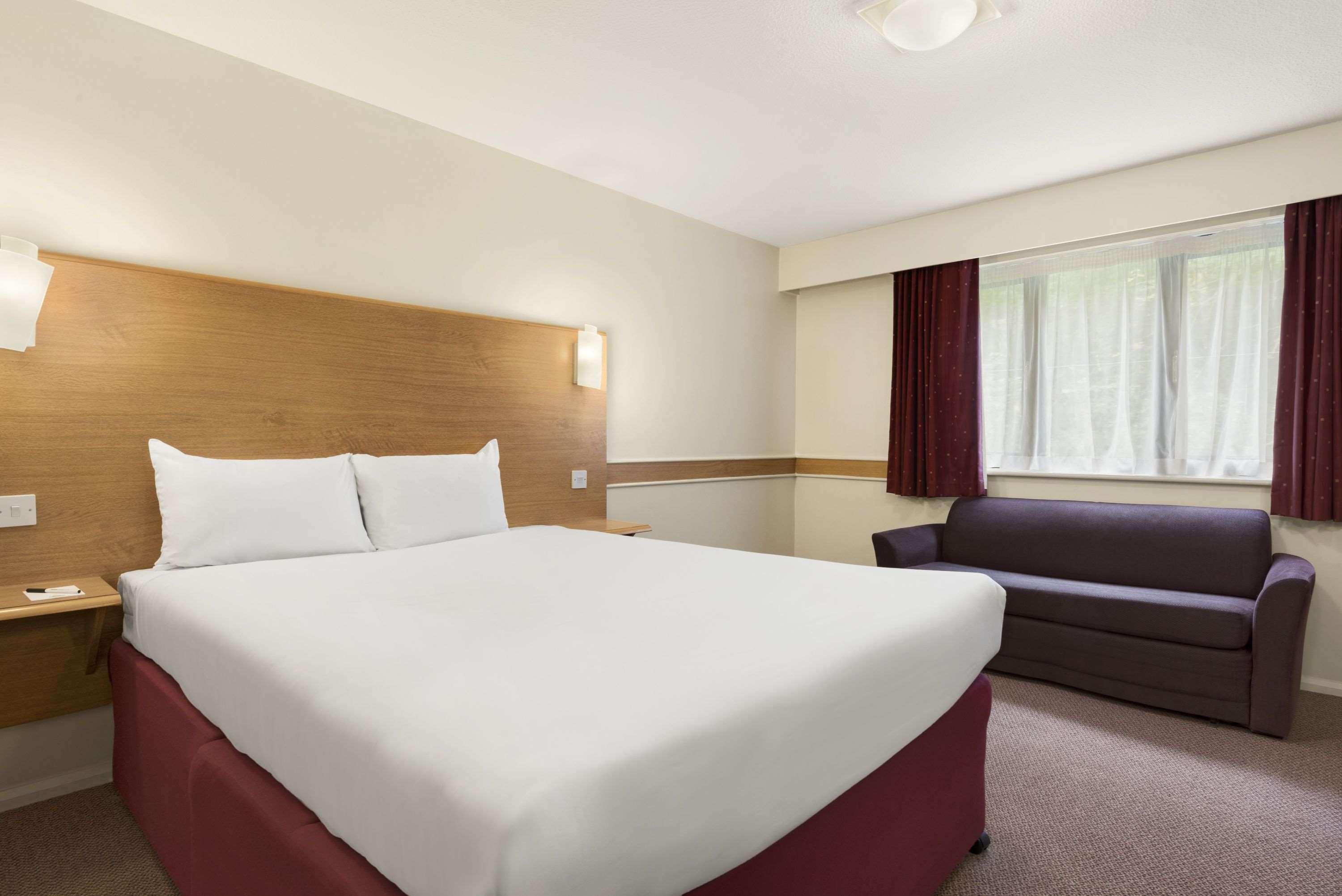 Days Inn Warwick Northbound M40 Ashorne Bagian luar foto