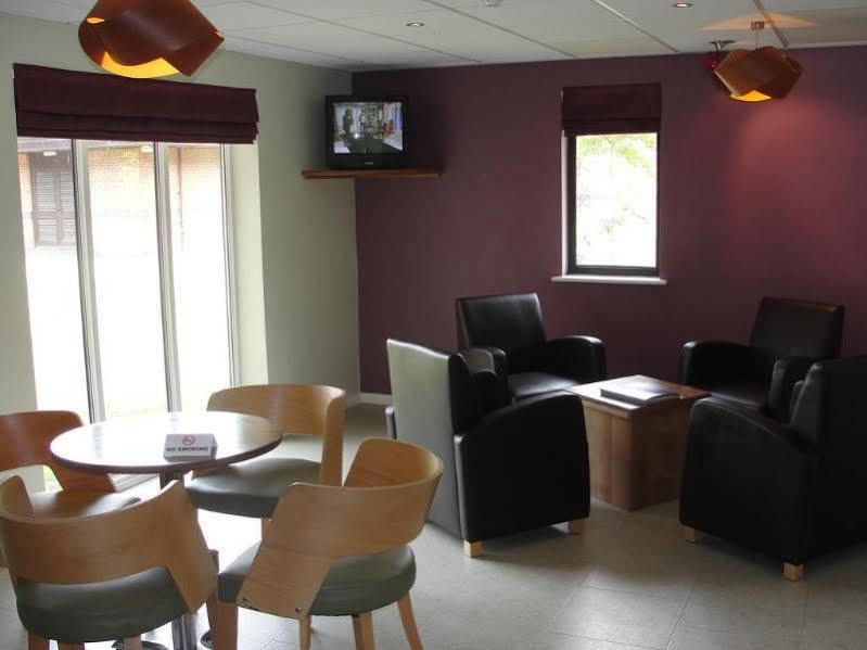 Days Inn Warwick Northbound M40 Ashorne Bagian luar foto