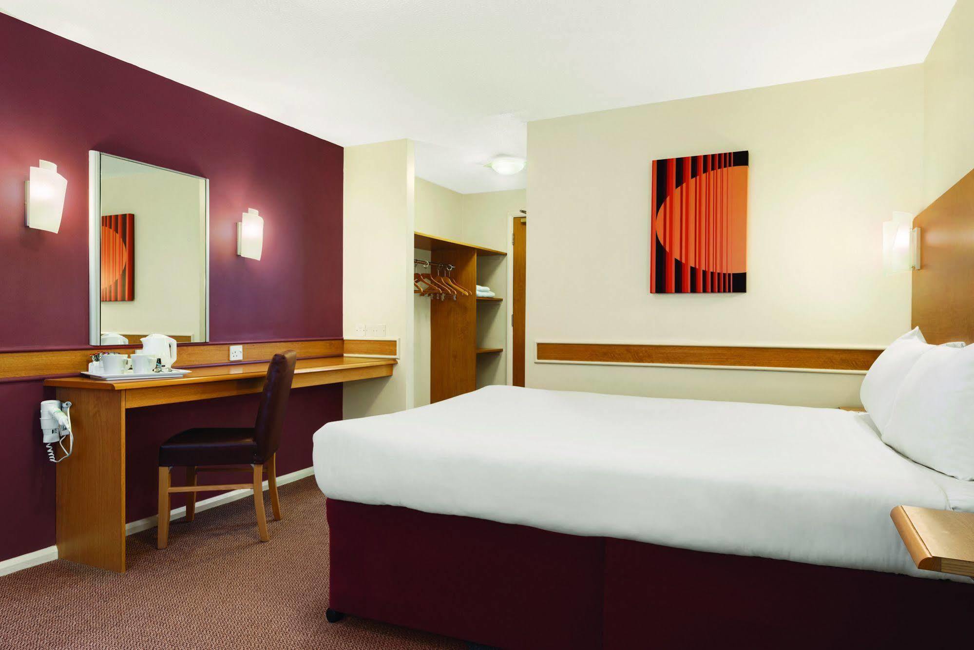 Days Inn Warwick Northbound M40 Ashorne Bagian luar foto